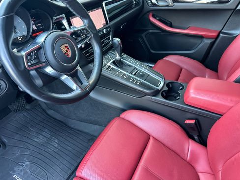 Used 2020 Porsche Macan S AWD/4WD image 4