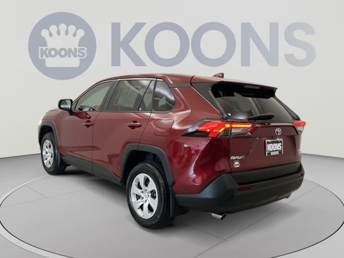 Used 2024 Toyota RAV4 LE AWD/4WD image 7