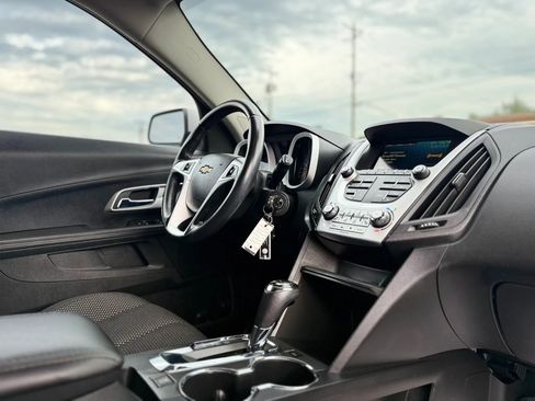 Used 2017 Chevrolet Equinox LT w/ Convenience Package FWD image 39