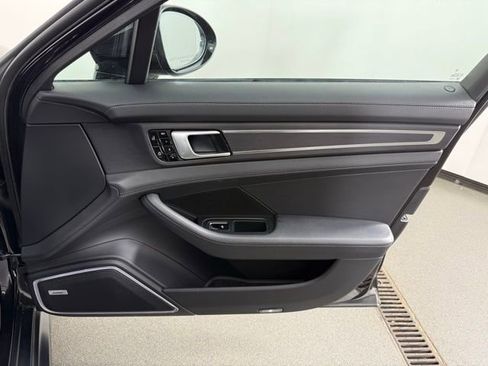 Used 2021 Porsche Panamera GTS image 29