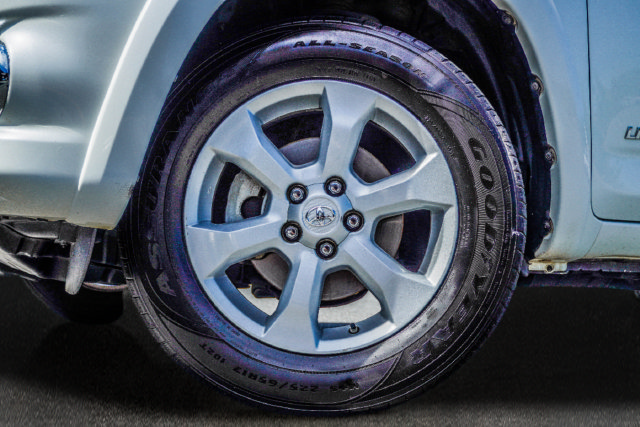 Used 2011 Toyota RAV4 Limited w/ Limited Extra Value Pkg FWD image 31