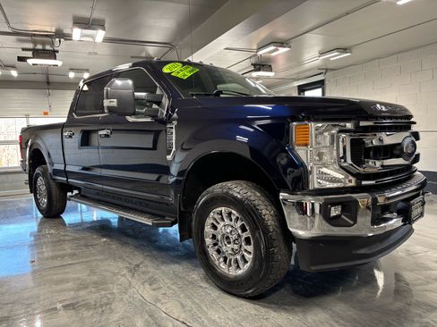 Used 2021 Ford F250 XLT w/ XLT Premium Package image 2