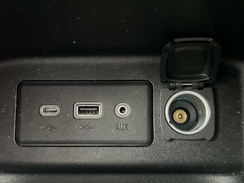 Used 2019 Chevrolet Equinox LT image 25