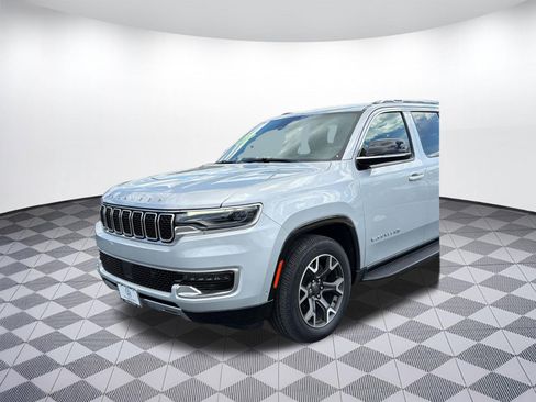 Used 2023 Jeep Wagoneer Series III w/ Preferred Equipment Group AWD/4WD image 19