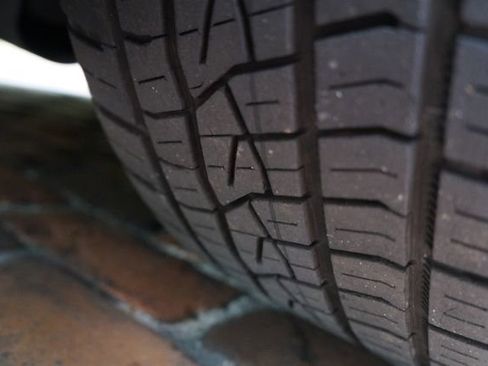 Used 2010 Mercedes-Benz C 300 Sedan image 31
