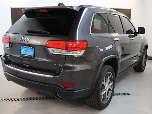 Used 2019 Jeep Grand Cherokee Limited AWD/4WD image 7