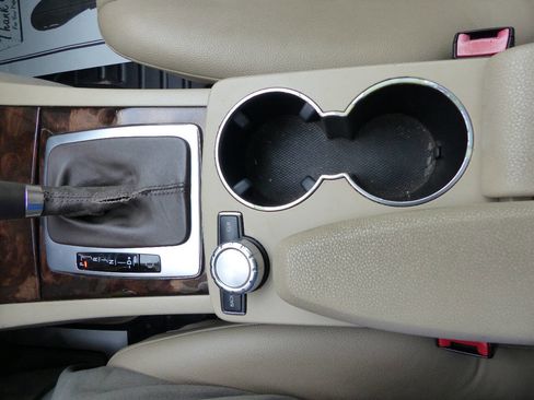 Used 2013 Mercedes-Benz C 250 Sedan image 46