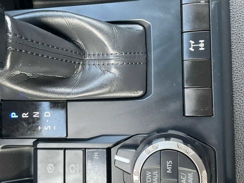 Used 2024 Toyota Tacoma TRD Off-Road image 27