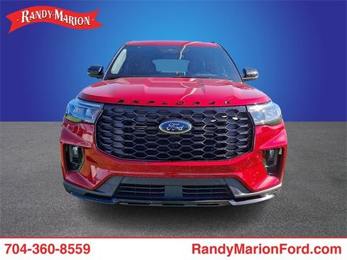 Certified 2025 Ford Explorer ST-Line image 2