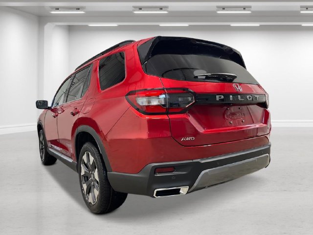 New 2026 Honda Pilot Touring image 3