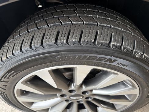 Used 2021 Lincoln Navigator Reserve image 10