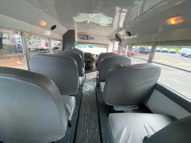 Used 2001 Chevrolet Express 3500 RWD image 13