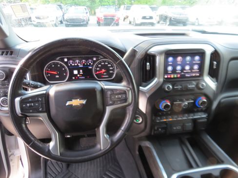 Certified 2022 Chevrolet Silverado 2500 LTZ w/ LTZ Premium Package AWD/4WD image 24