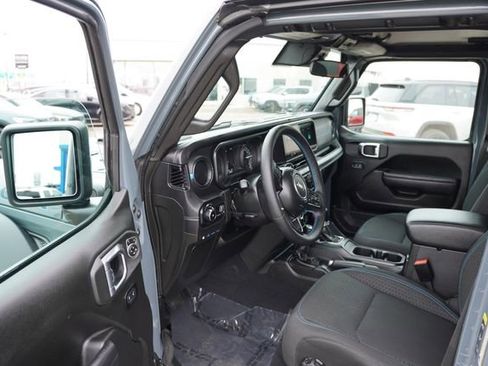 Certified 2025 Jeep Wrangler Unlimited Rubicon 4xe w/ Safety Group image 14