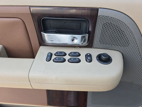 Used 2005 Ford F150 XLT RWD image 30