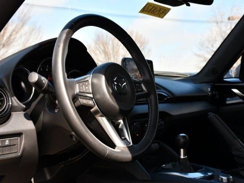 Used 2023 MAZDA MX-5 Miata Club image 25
