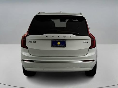 Certified 2026 Volvo XC90 B6 Plus w/ Protection Package Premier AWD/4WD image 5