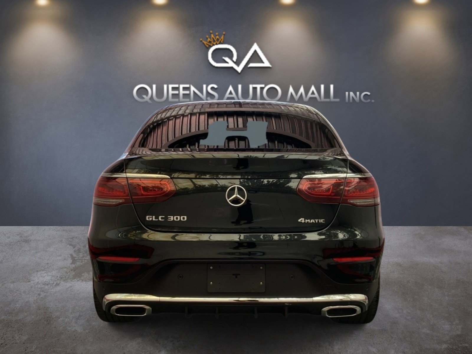 Used 2023 Mercedes-Benz GLC 300 4MATIC Coupe image 5