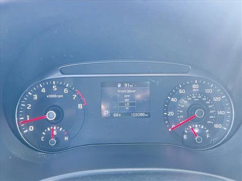 Used 2022 Kia Soul LX w/ Technology Package image 11