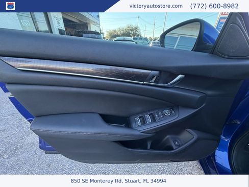 Used 2019 Honda Accord Sport image 11