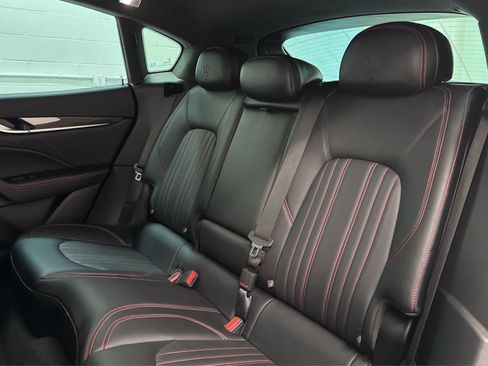 Used 2022 Maserati Levante GT AWD/4WD image 16