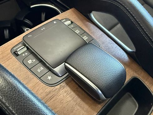 Used 2022 Mercedes-Benz GLE 350 4MATIC image 20