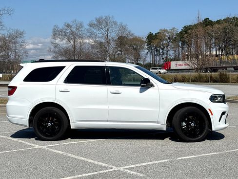 Used 2024 Dodge Durango GT image 25