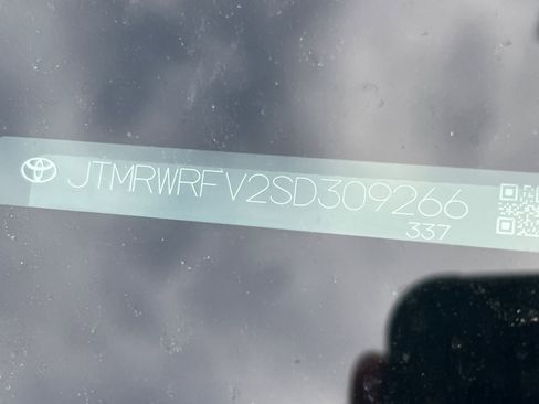 Used 2025 Toyota RAV4 XLE image 3