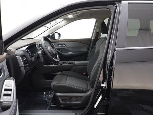 Used 2023 Nissan Rogue SV AWD/4WD image 5