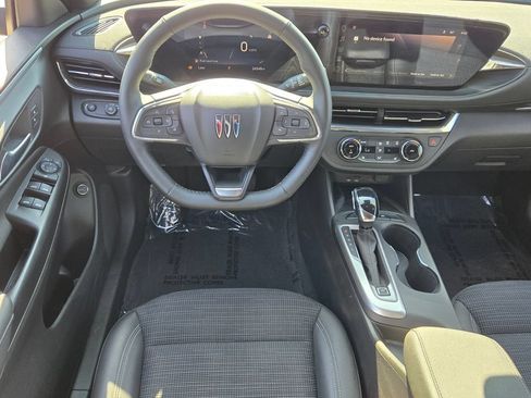 Used 2025 Buick Envista Preferred w/ Convenience I Package FWD image 14