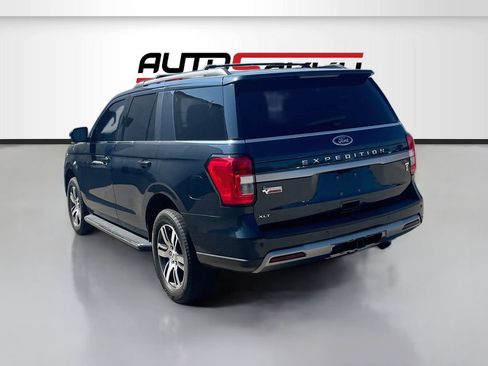 Used 2022 Ford Expedition XLT RWD image 5
