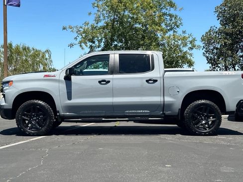 Used 2024 Chevrolet Silverado 1500 LT Trail Boss w/ LT Trail Boss Premium Package AWD/4WD image 6