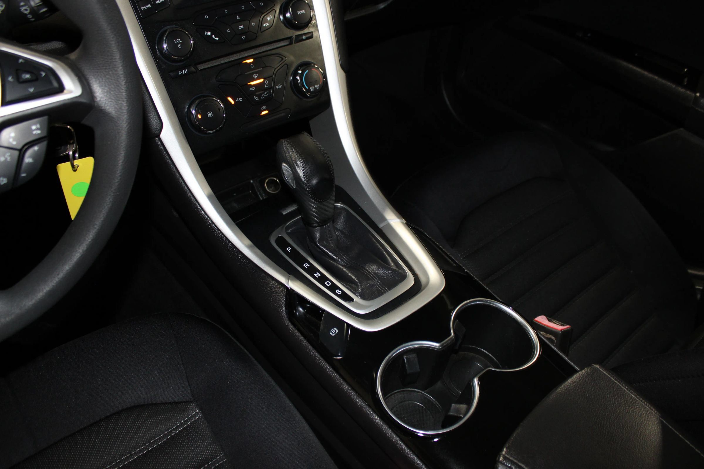 Used 2014 Ford Fusion SE FWD image 14
