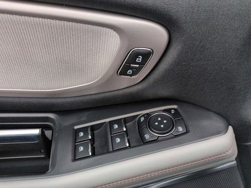 Used 2025 Ford Expedition Active image 16