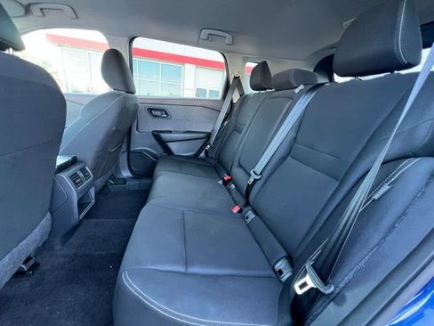 Used 2023 Nissan Rogue S image 17