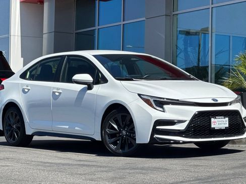 Certified 2024 Toyota Corolla SE FWD image 2