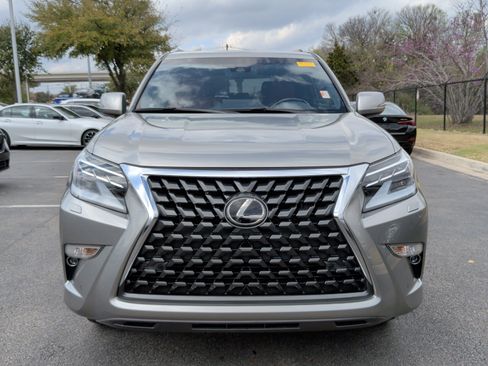 Used 2023 Lexus GX 460 Premium w/ Premium Package image 6