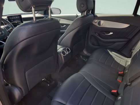 Used 2019 Mercedes-Benz GLC 300 image 10