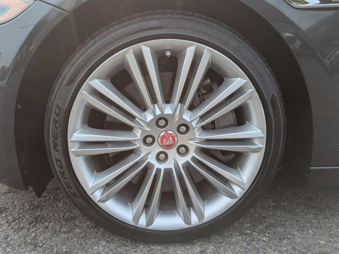 Used 2017 Jaguar XJ L Supercharged RWD image 66