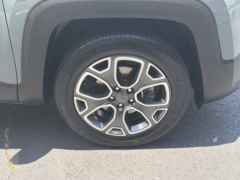 Used 2018 Jeep Renegade Limited FWD image 21