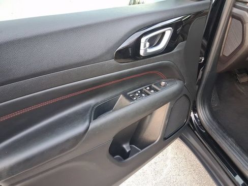Used 2024 Jeep Compass Trailhawk AWD/4WD image 18