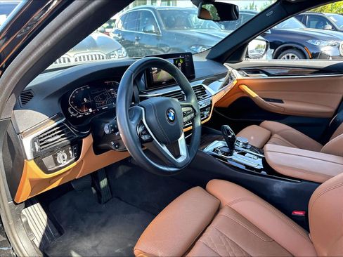 Used 2023 BMW 540i w/ Convenience Package RWD image 17