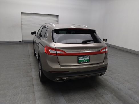 Used 2018 Lincoln MKX Select w/ Select Plus Package FWD image 6