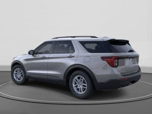 New 2026 Ford Explorer Active RWD image 4