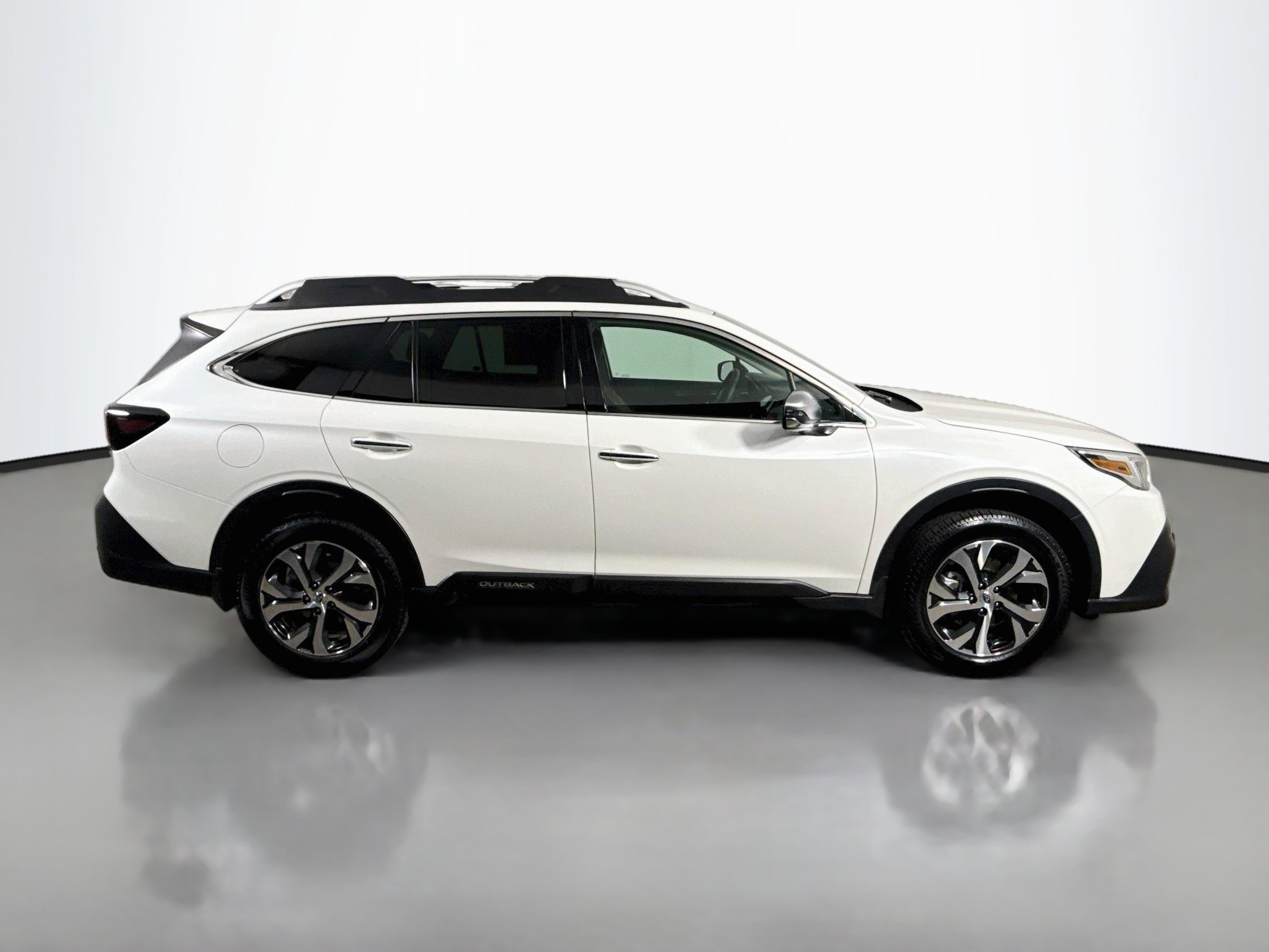 Used 2021 Subaru Outback Touring w/ Tech Package 3 AWD/4WD image 8