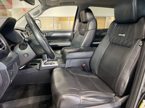 Used 2019 Toyota Tundra Platinum image 11