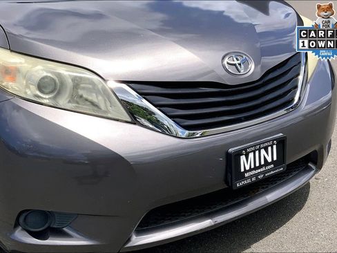 Used 2014 Toyota Sienna LE FWD image 27