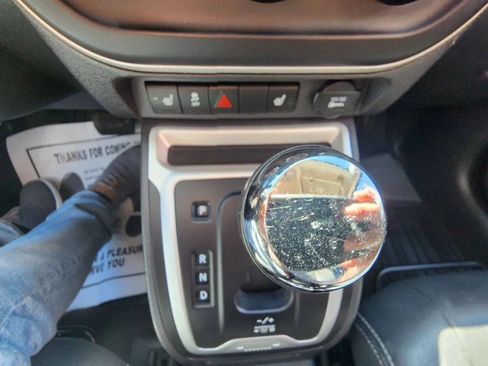 Used 2014 Jeep Compass Latitude w/ Sun/Sound Group AWD/4WD image 20