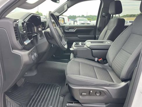 Used 2023 Chevrolet Silverado 1500 LT AWD/4WD image 15