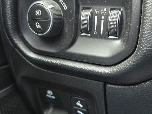 Used 2021 RAM 1500 Laramie w/ Sport Appearance Package AWD/4WD image 18